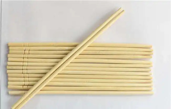 一次性筷子真的用二氧化硫漂白?吃外卖的你,真相了解多少?