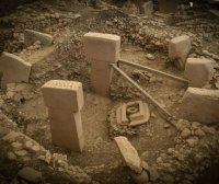 重写中华文明起点？良渚遗址用石器与玉器讲述五千年前的辉煌